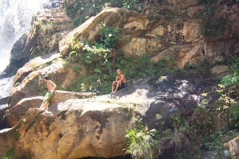 Vitor pensando no Véuda Noiva hehe