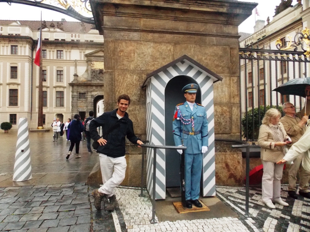 Why so serious? Por que tão sério?