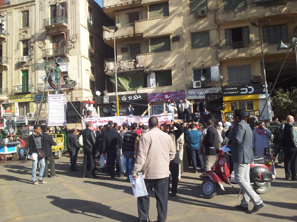 Turbulência em Cairo