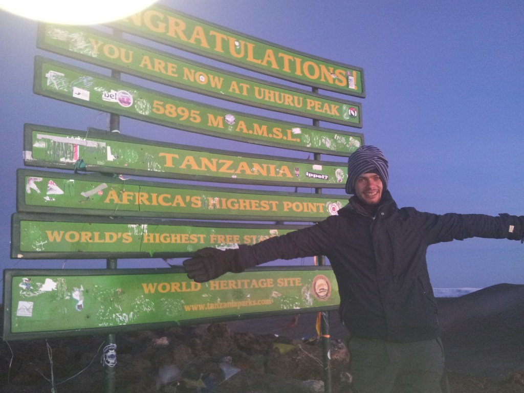 Expedição ao Topo do Kilimanjaro – A Montanha Brilhante da&nbsp;Tanzânia